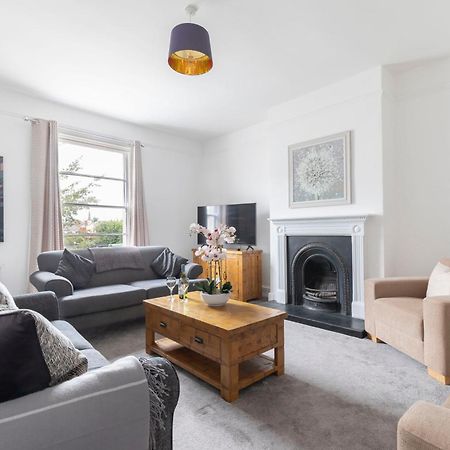 Fabulous, Vibrant, Town House, Central Bath Road كيلتنهام المظهر الخارجي الصورة