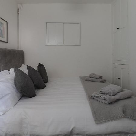 Fabulous, Vibrant, Town House, Central Bath Road كيلتنهام المظهر الخارجي الصورة