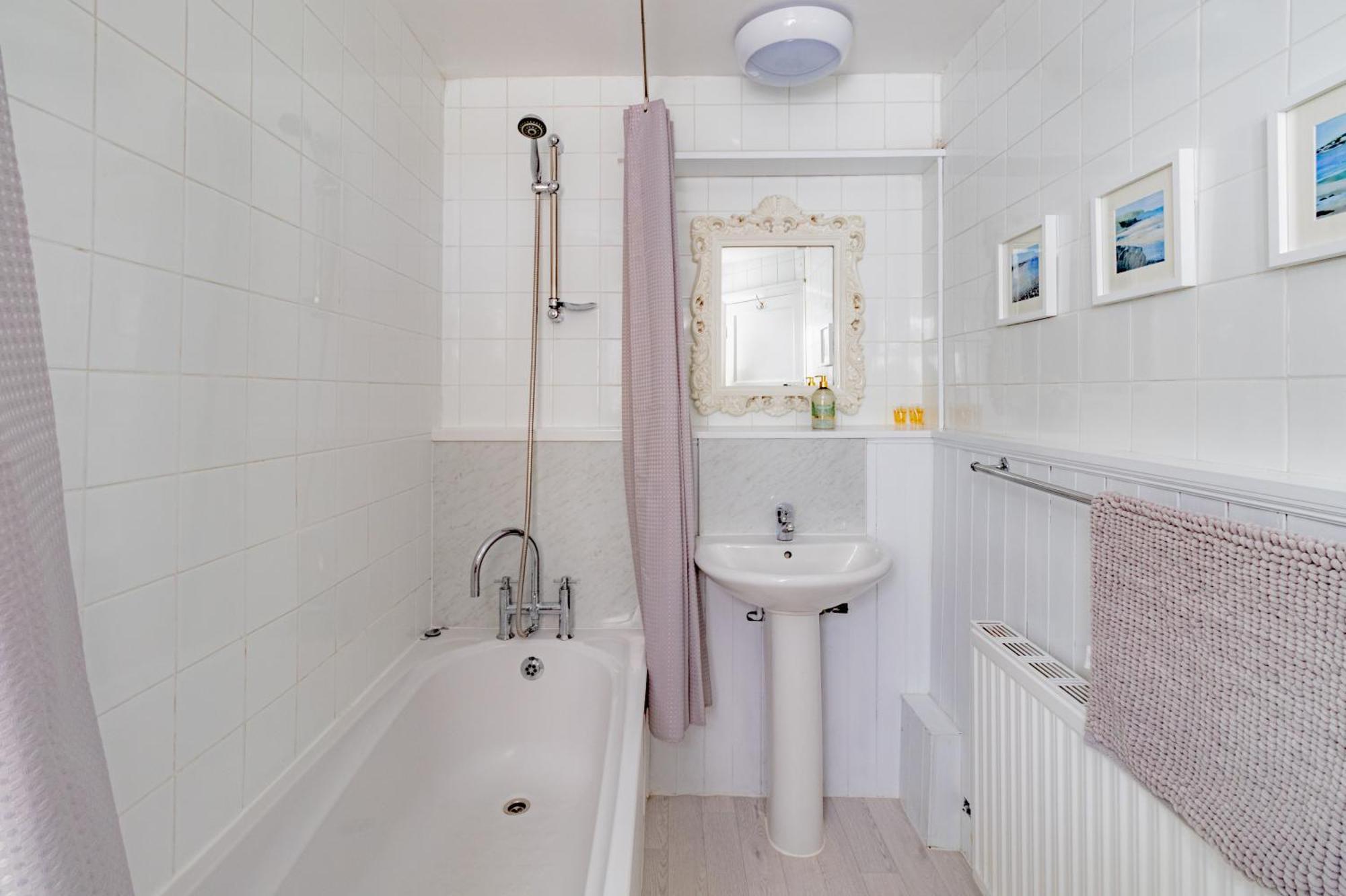 Fabulous, Vibrant, Town House, Central Bath Road كيلتنهام المظهر الخارجي الصورة