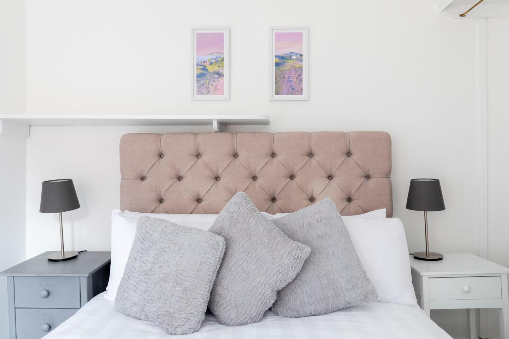 Fabulous, Vibrant, Town House, Central Bath Road كيلتنهام المظهر الخارجي الصورة